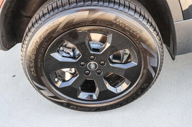 Certified 2025 Land Rover Defender 110 S AWD/4WD image 8