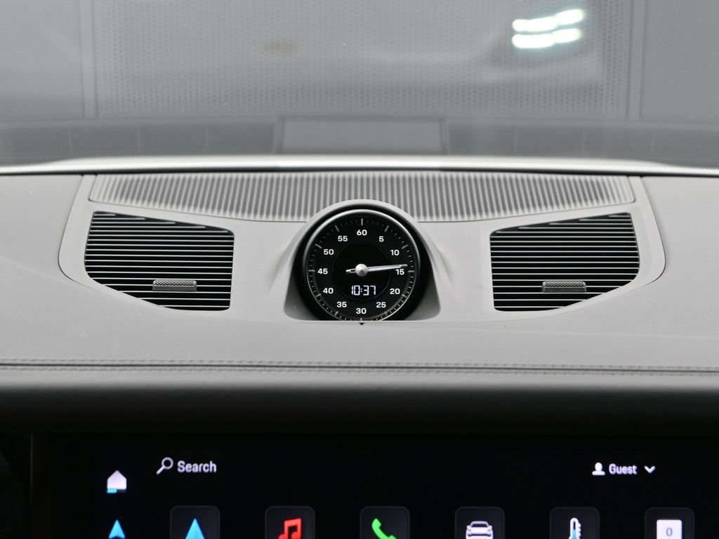 Certified 2025 Porsche Cayenne E-Hybrid AWD/4WD image 25
