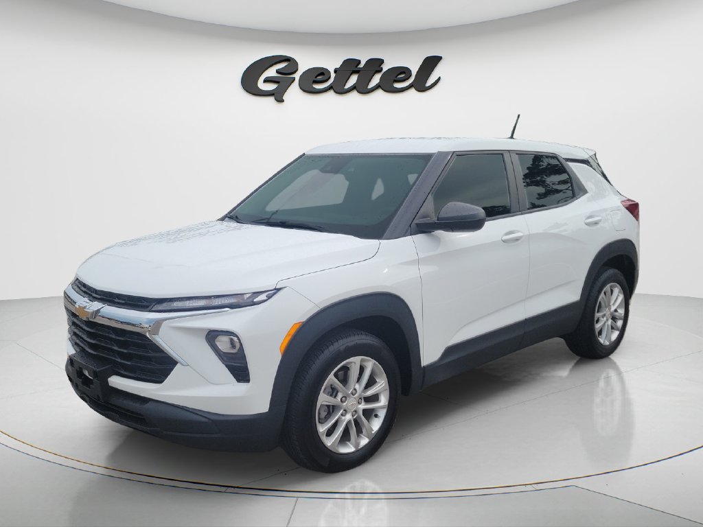 Used 2024 Chevrolet TrailBlazer LS FWD image 1