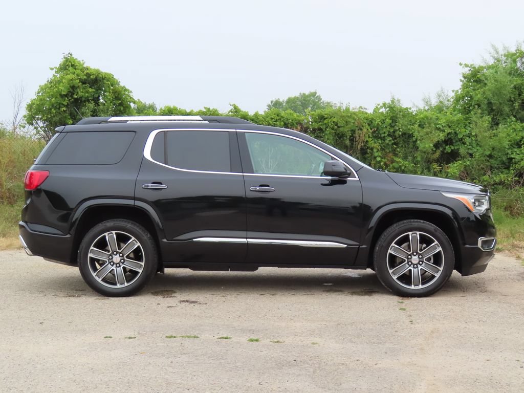 Certified 2019 GMC Acadia Denali w/ Technology Package AWD/4WD image 2