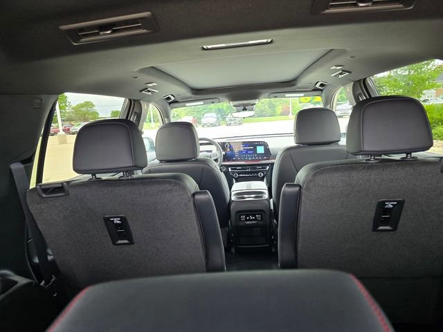 New 2026 Chevrolet Traverse Z71 w/ Driver Confidence Package AWD/4WD image 24