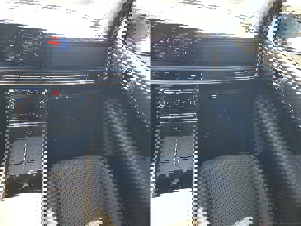 Used 2024 Hyundai Santa Fe XRT image 28