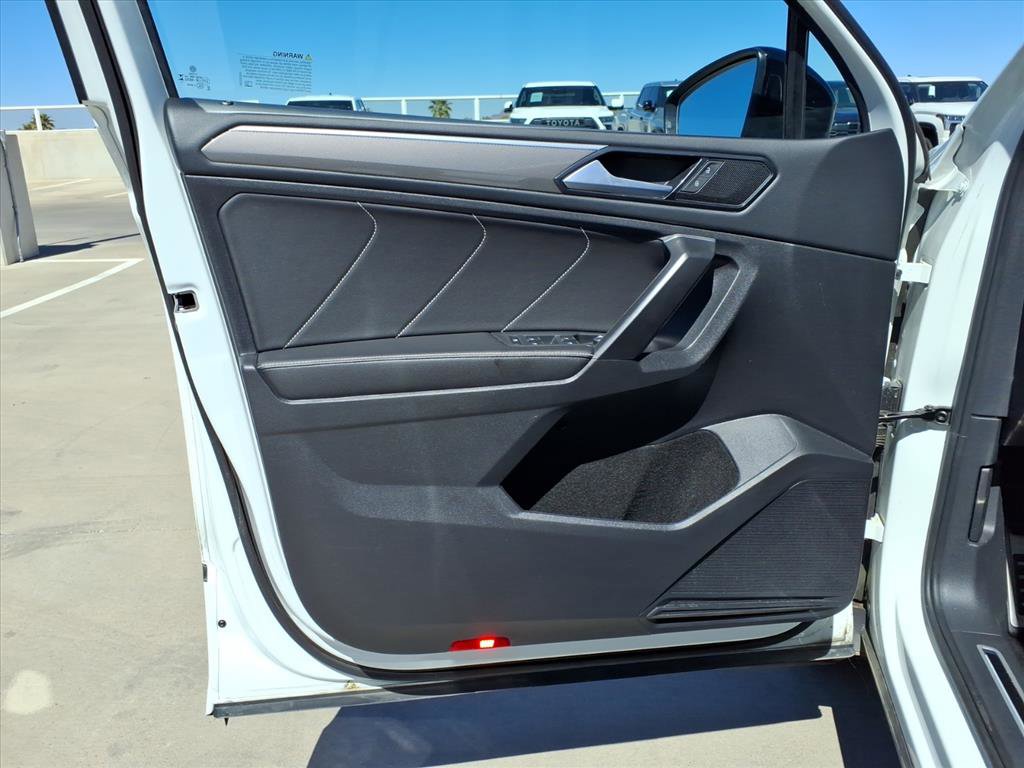 Used 2023 Volkswagen Tiguan SE R-Line image 19