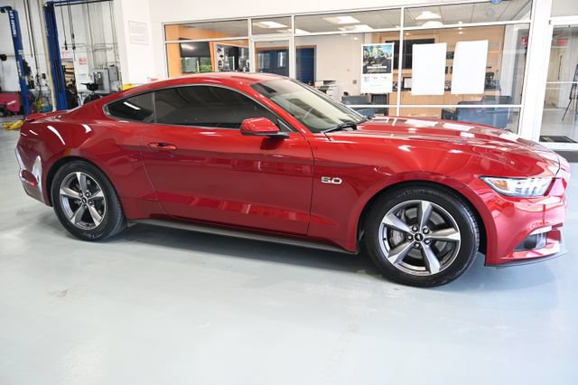 Used 2015 Ford Mustang GT RWD image 4