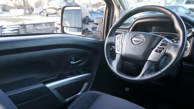 Used 2024 Nissan Titan SV w/ SV Convenience Package image 35