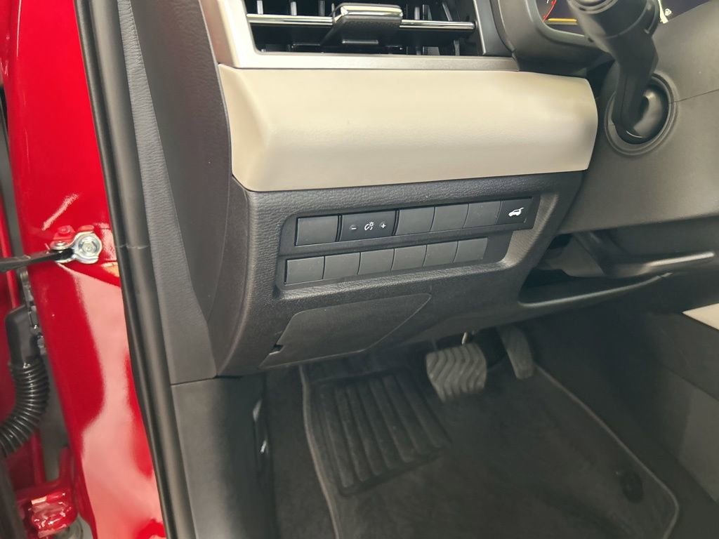 New 2025 Mitsubishi Outlander SE image 39