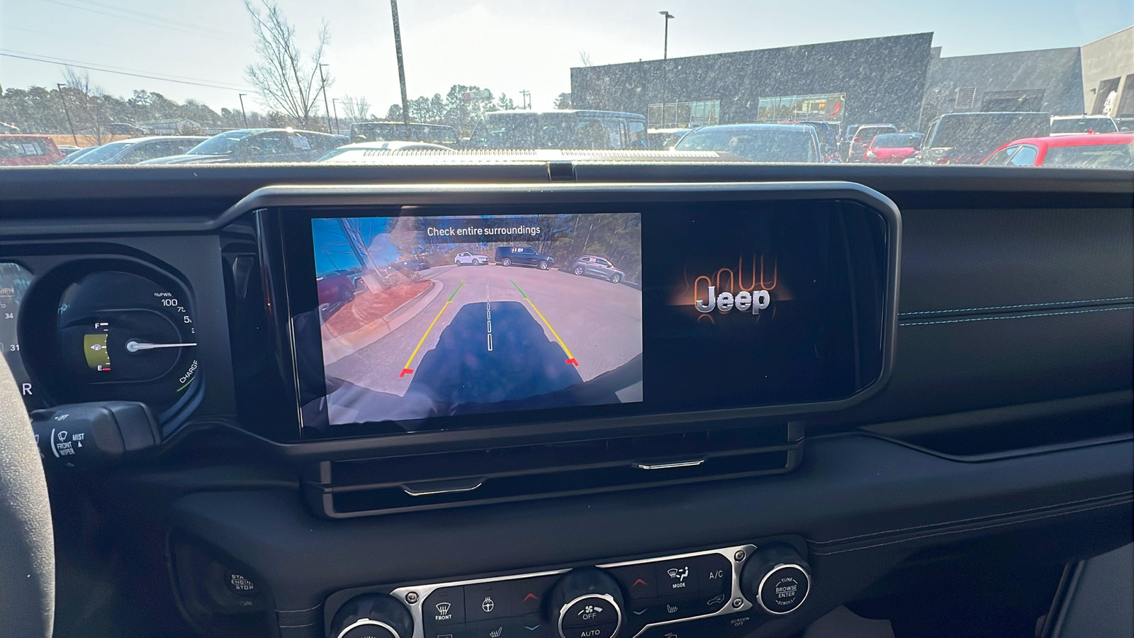 Used 2025 Jeep Wrangler Unlimited Rubicon 4xe w/ Convenience Group image 31