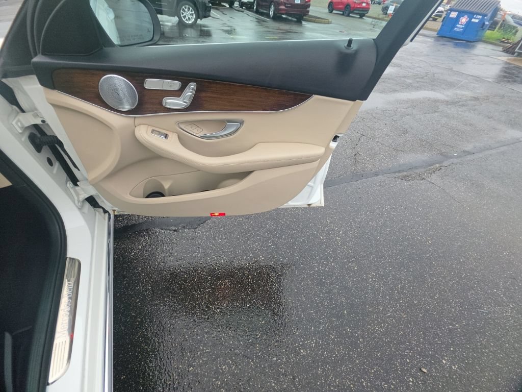 Used 2021 Mercedes-Benz C 300 4MATIC Sedan image 33