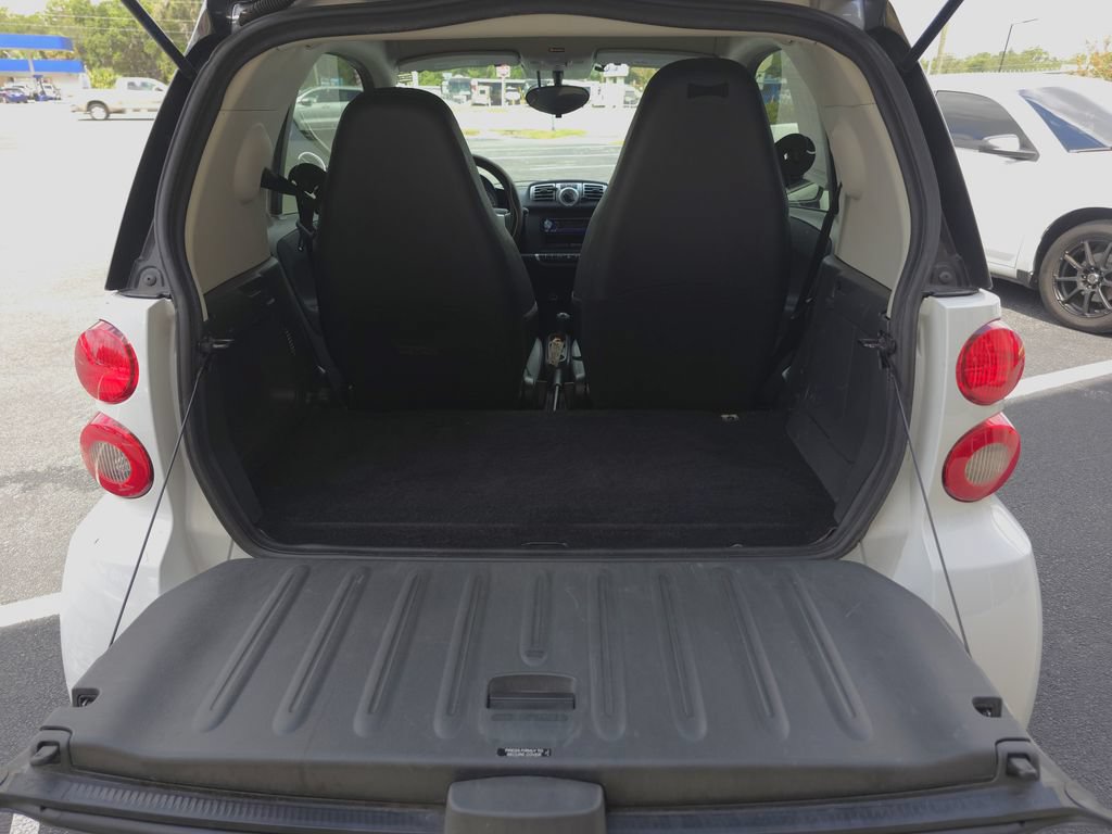 Used 2013 smart fortwo pure RWD image 11