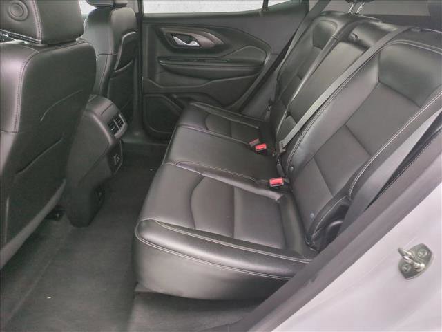 Used 2024 GMC Terrain SLT image 11