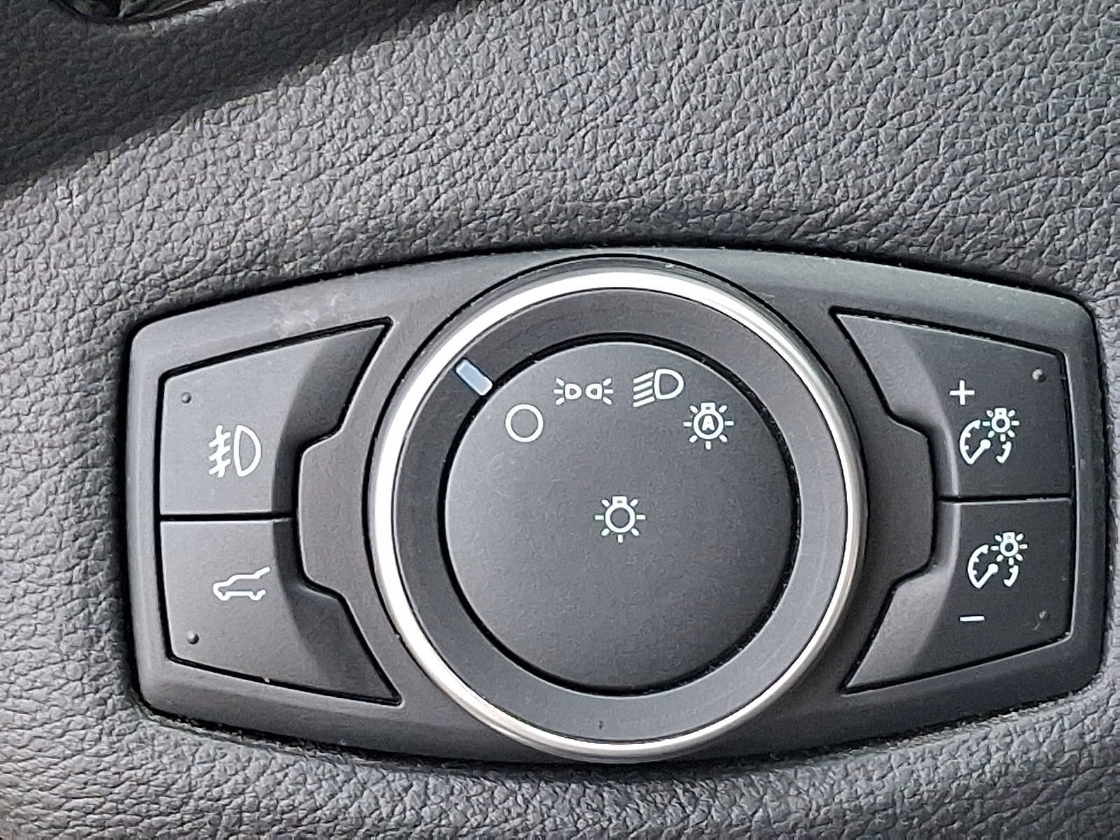 Used 2017 Ford Escape Titanium image 24