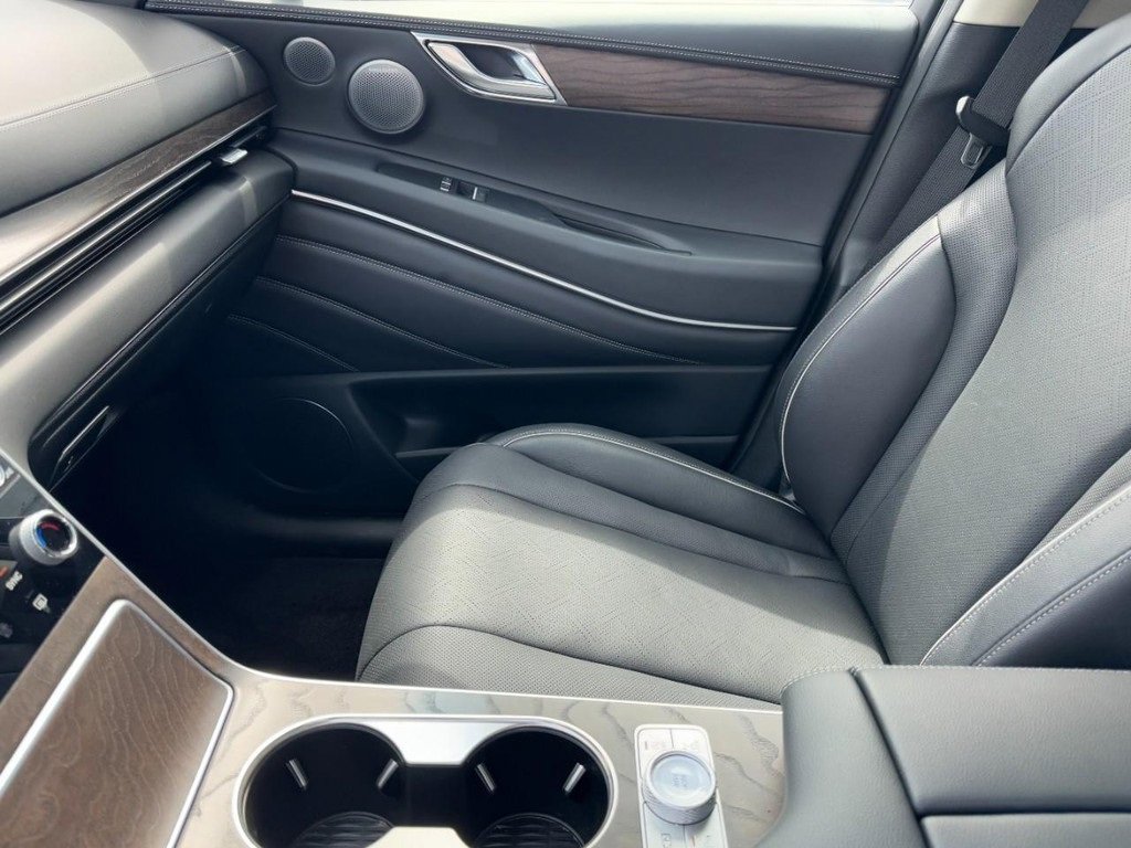 Certified 2025 Genesis GV80 3.5T Advanced image 15