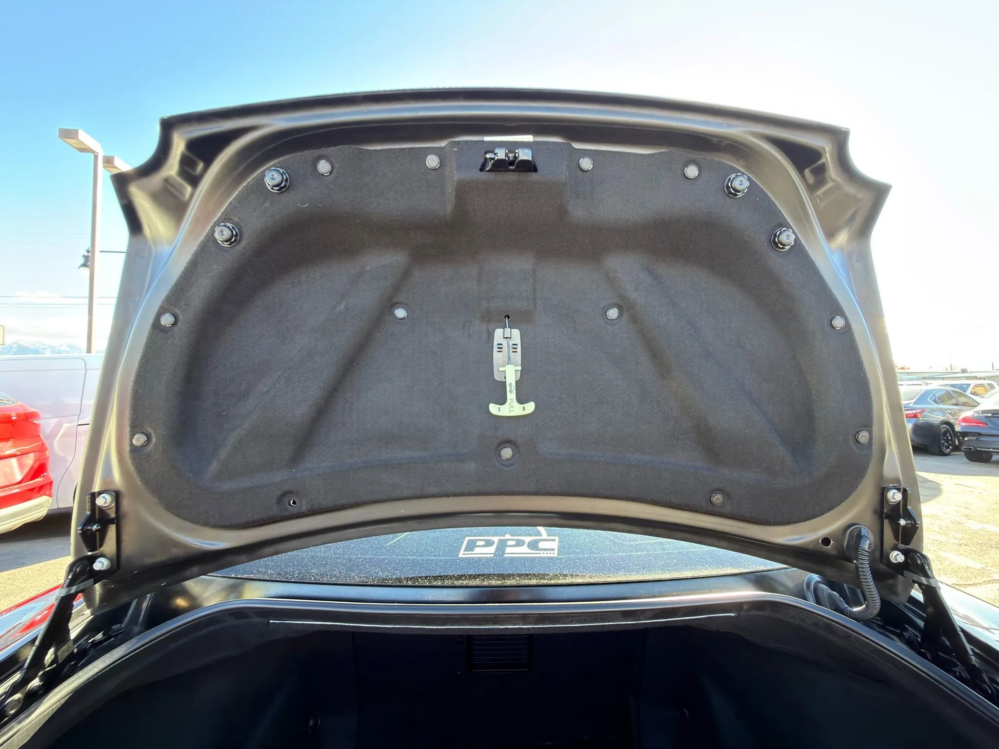 Used 2019 Nissan GT-R Premium w/ Premium Interior Package image 13