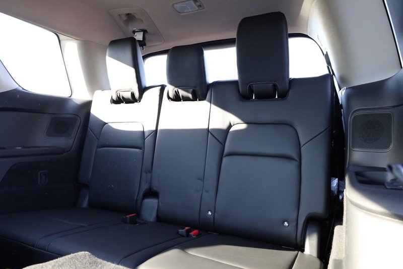 New 2025 Nissan Pathfinder Platinum image 30