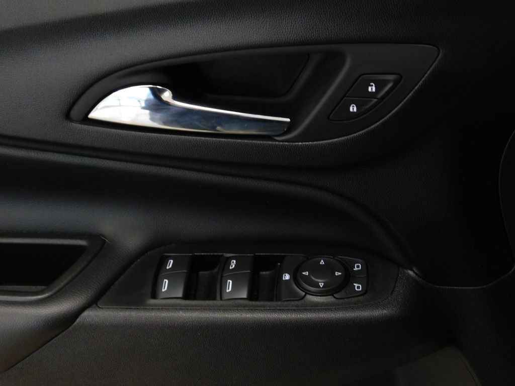 Used 2020 Chevrolet Equinox LT image 28