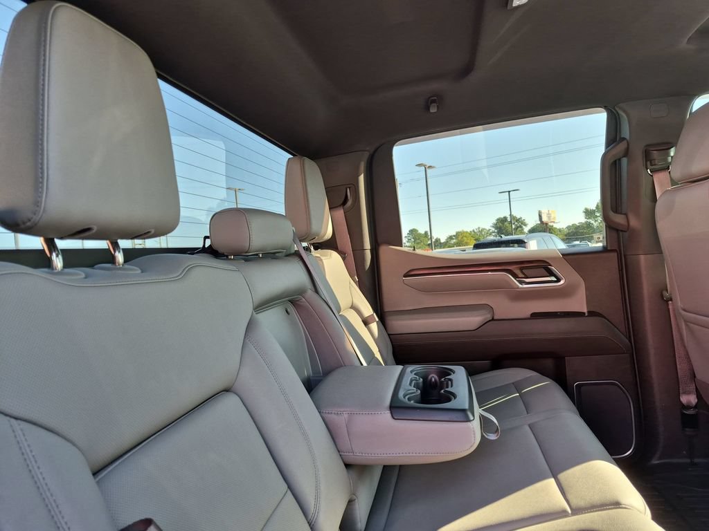 Used 2022 GMC Sierra 1500 SLT w/ SLT Premium Package AWD/4WD image 30