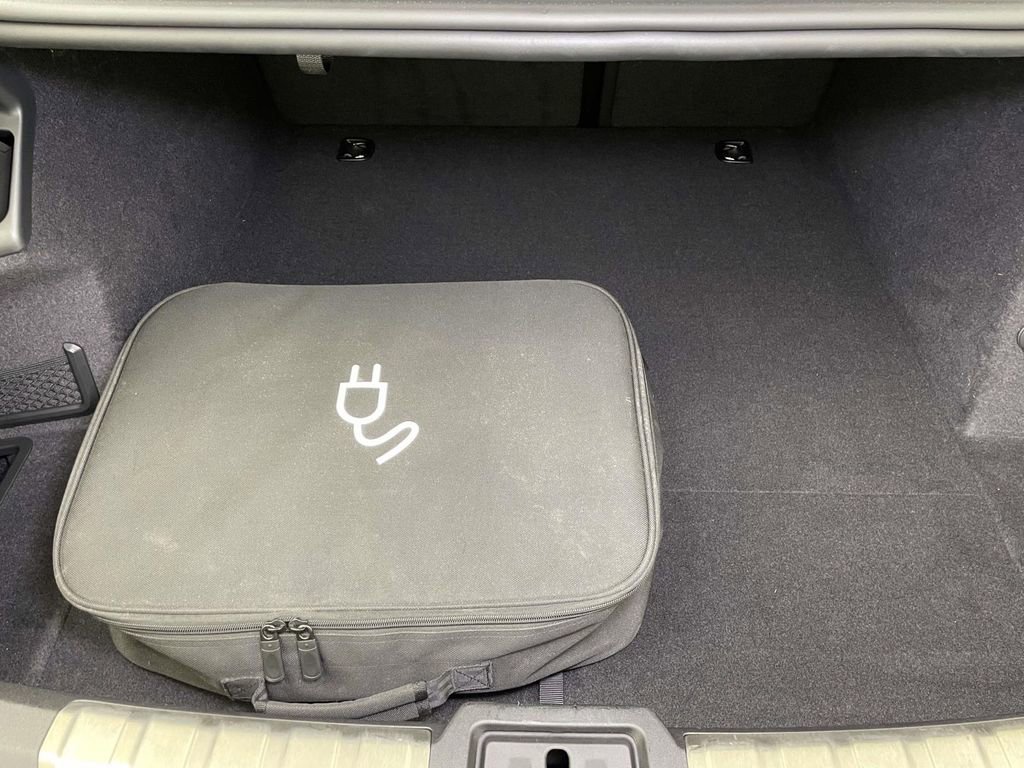 Used 2021 Porsche Taycan 4S image 20