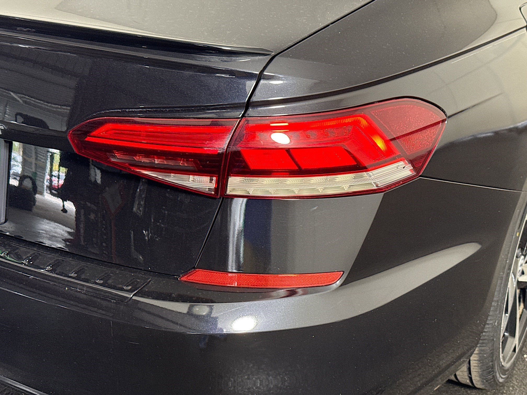 Used 2020 Volkswagen Passat 2.0T R-Line FWD image 34