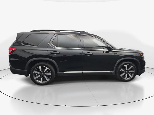 Used 2023 Honda Pilot Touring image 11