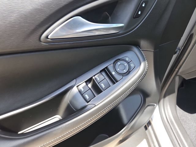 Used 2025 Buick Encore GX Preferred FWD image 21