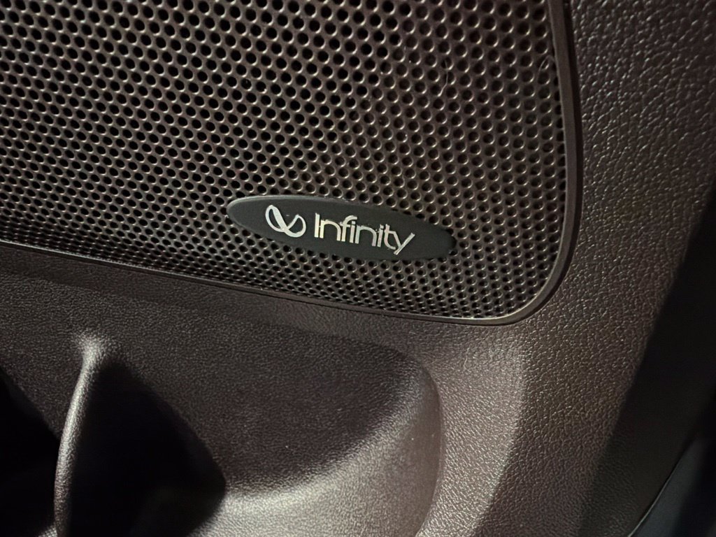 Used 2016 Kia Sedona SX Limited FWD image 23