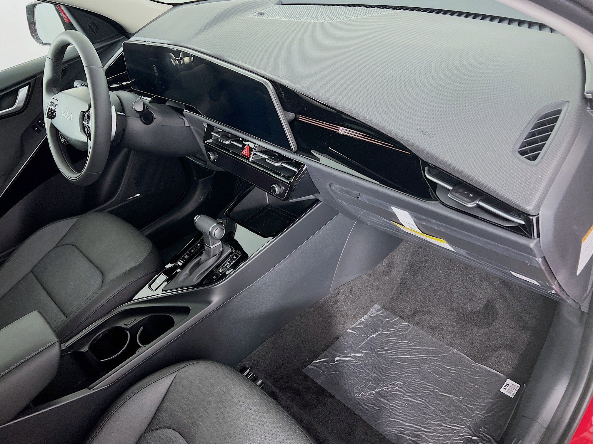 New 2025 Kia Niro SX image 23