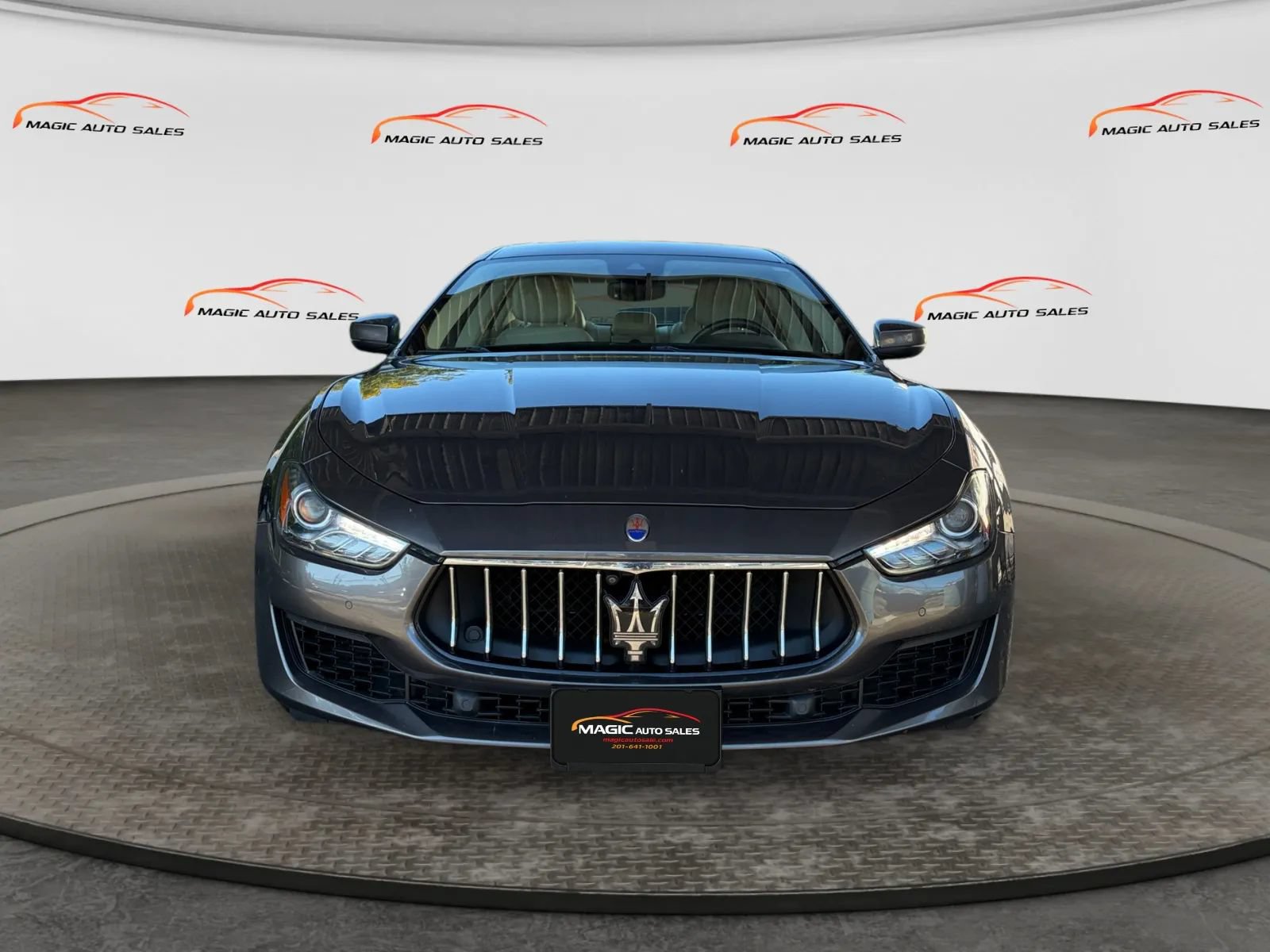 Used 2019 Maserati Ghibli S Q4 AWD/4WD image 3
