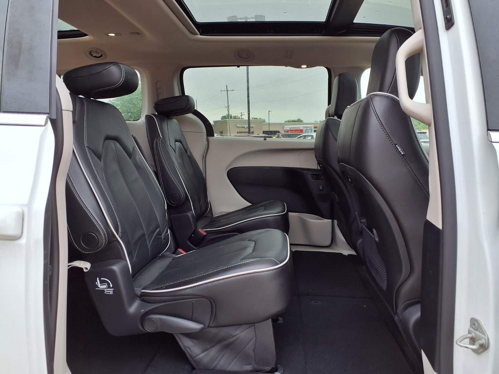 Certified 2021 Chrysler Pacifica Limited AWD/4WD image 28