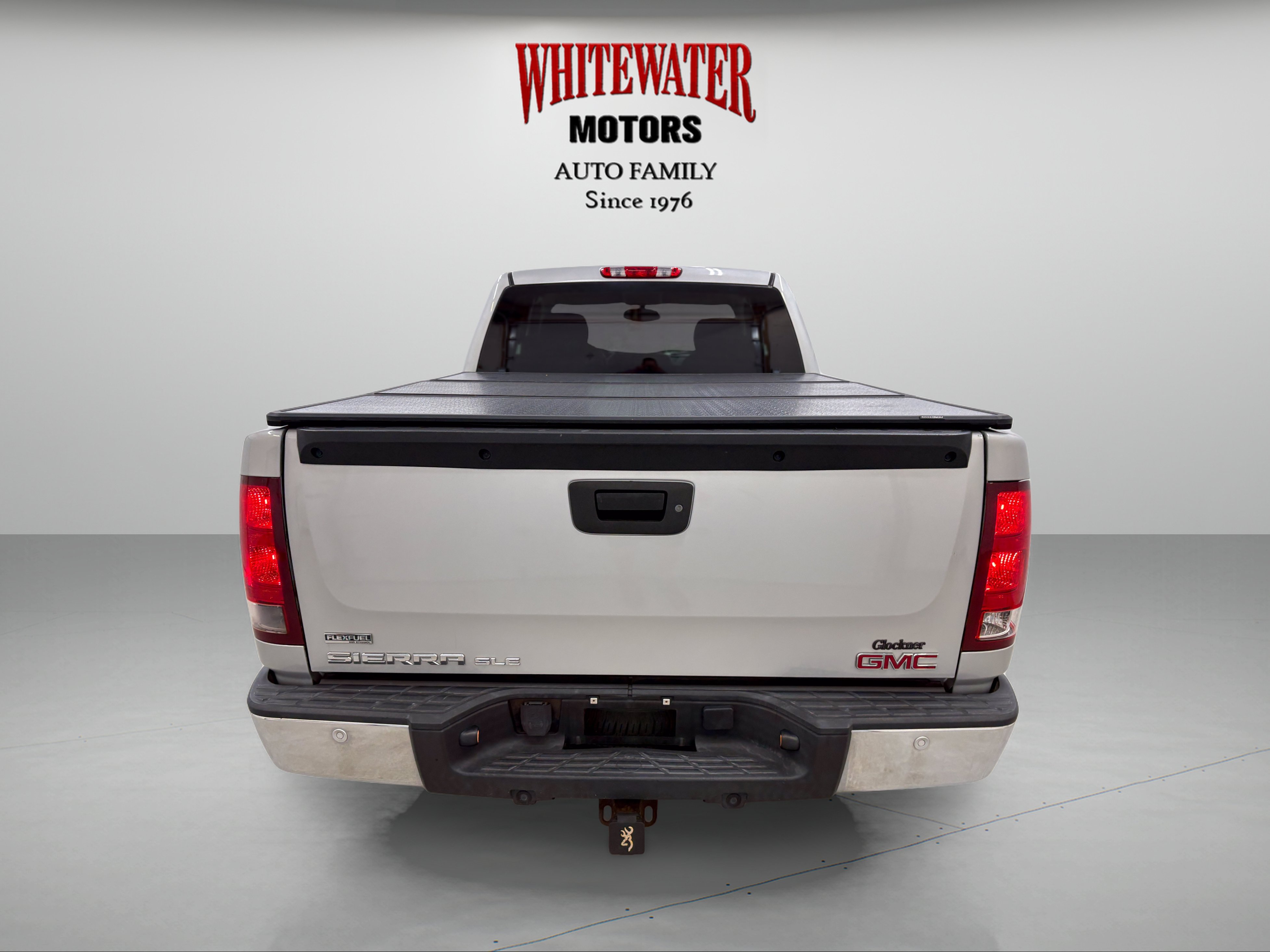 Used 2010 GMC Sierra 1500 SLE w/ Power Pack Plus AWD/4WD image 3