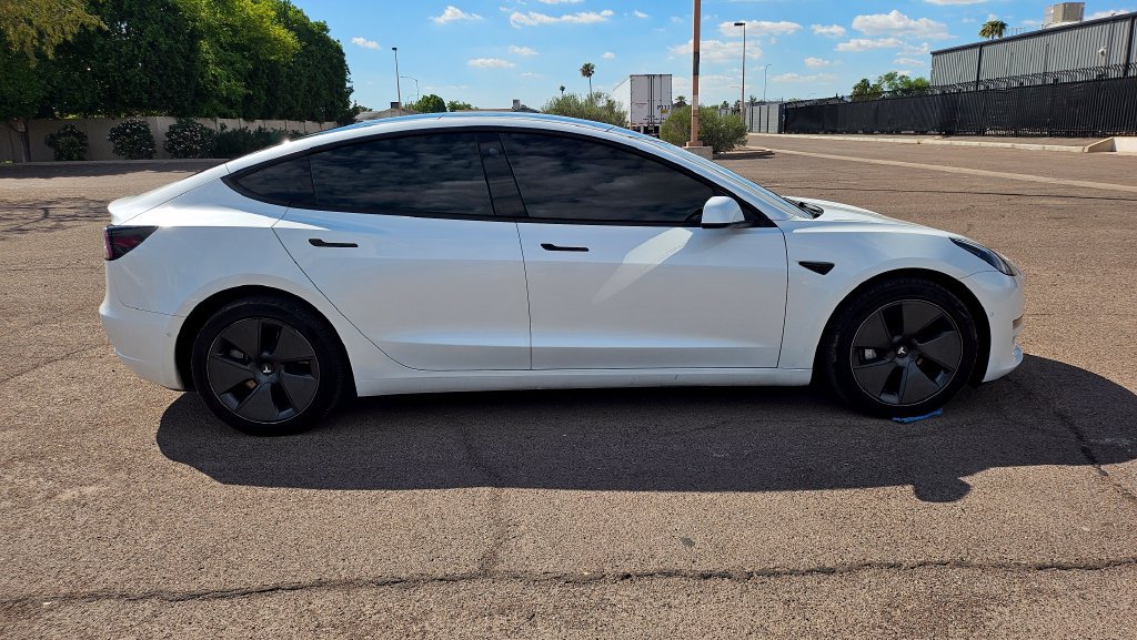 Used 2022 Tesla Model 3 Standard Range RWD image 11