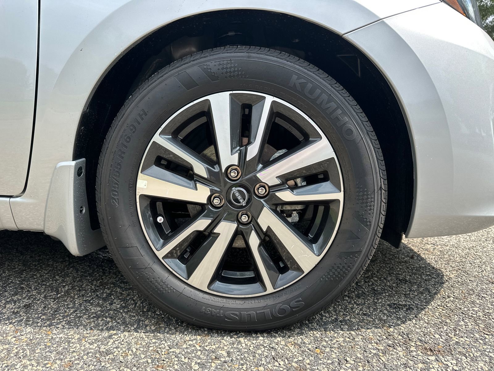 New 2025 Nissan Versa S w/ S Plus Package FWD image 12