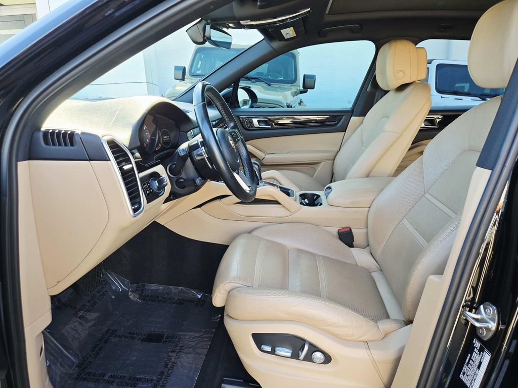 Used 2019 Porsche Cayenne AWD/4WD image 12