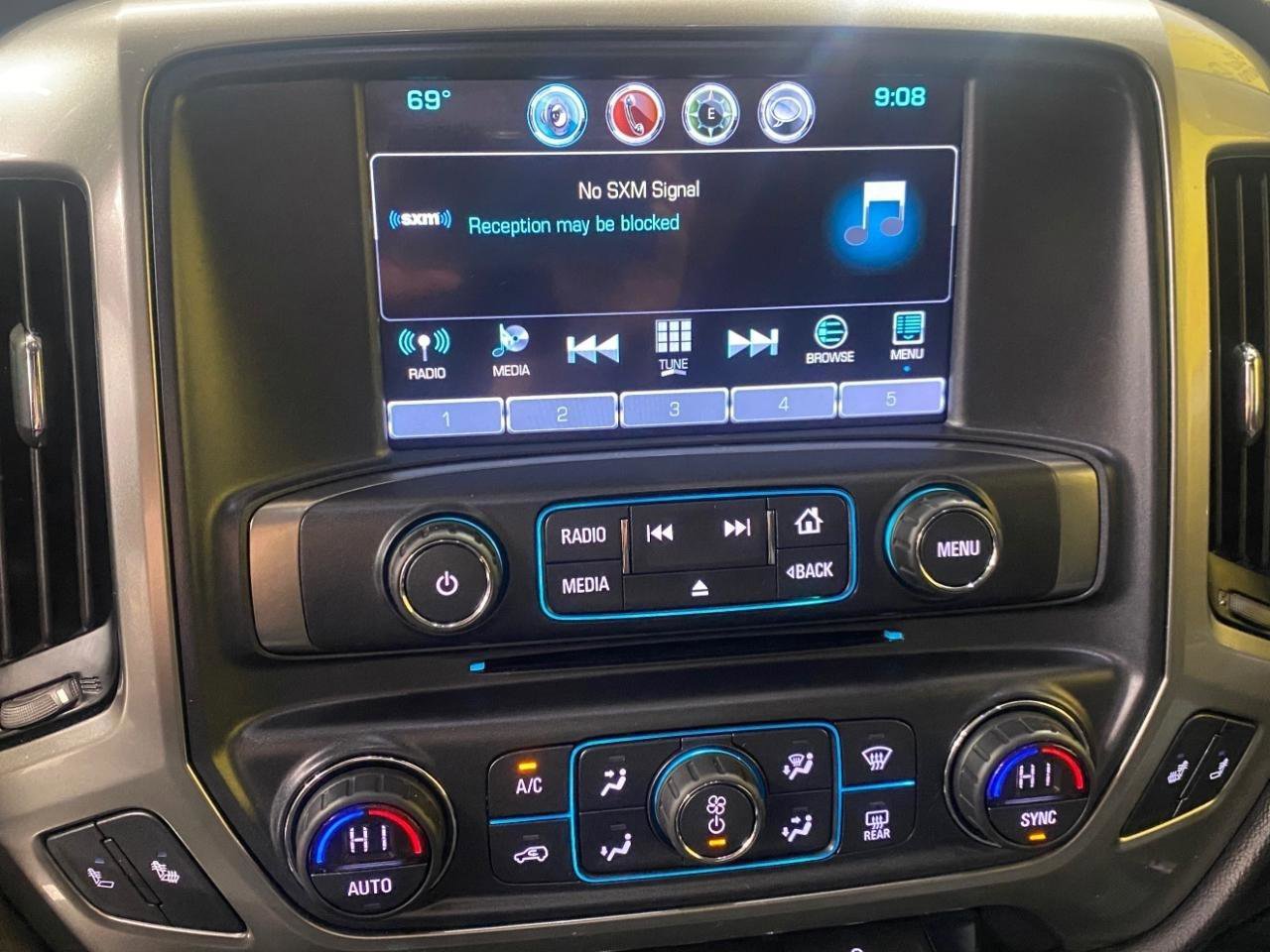 Used 2018 Chevrolet Silverado 1500 LT w/ All Star Edition AWD/4WD image 18