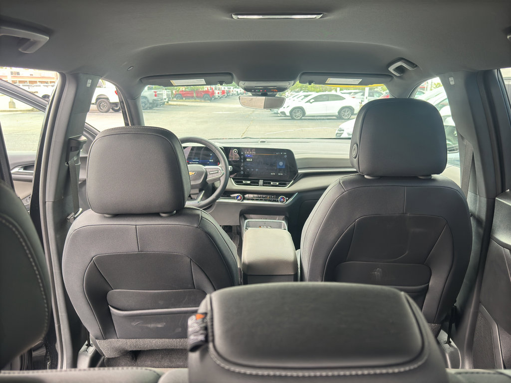 Used 2025 Chevrolet Equinox LT w/ Convenience Package II image 13