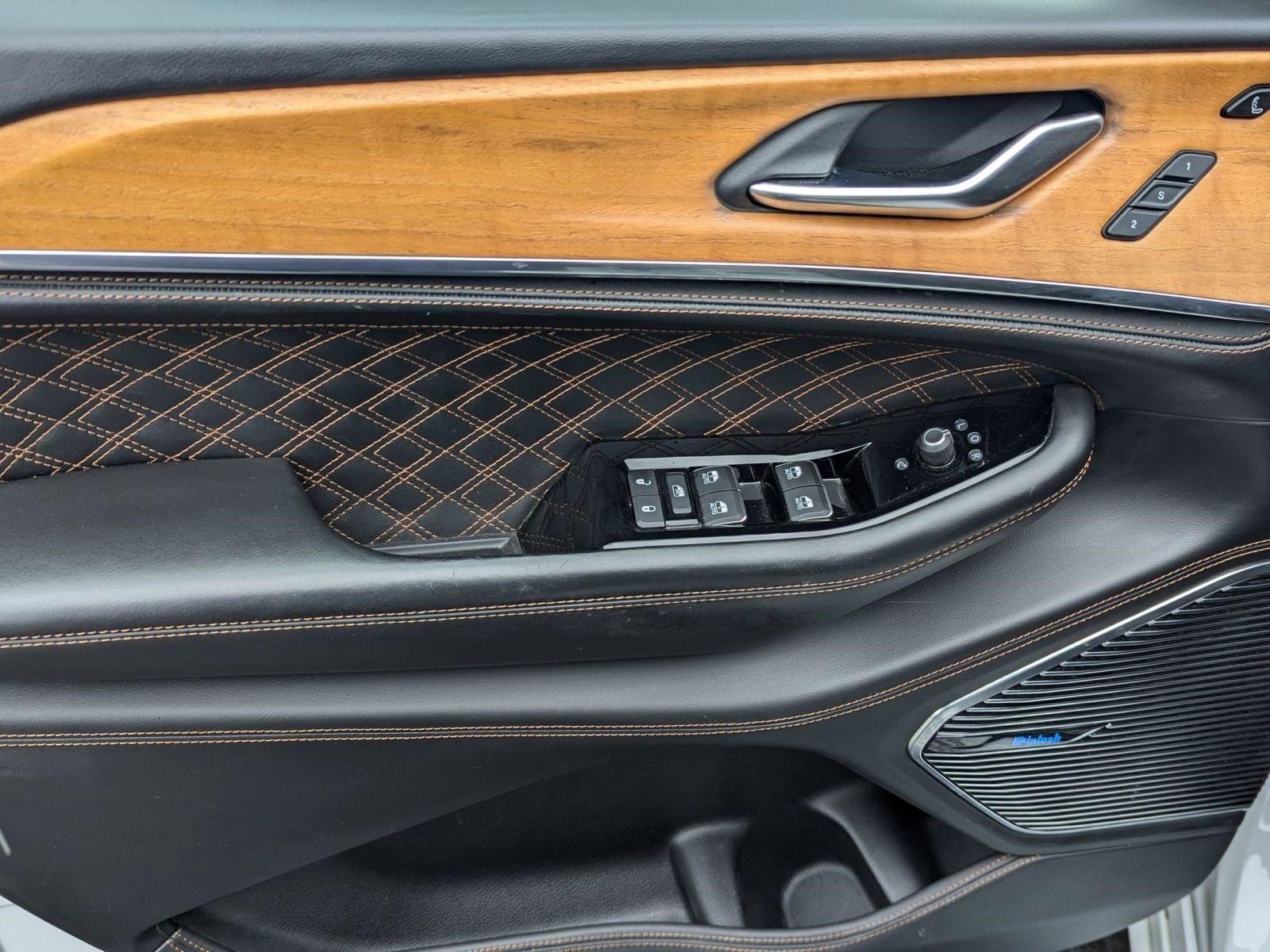 Used 2022 Jeep Grand Cherokee Summit image 12