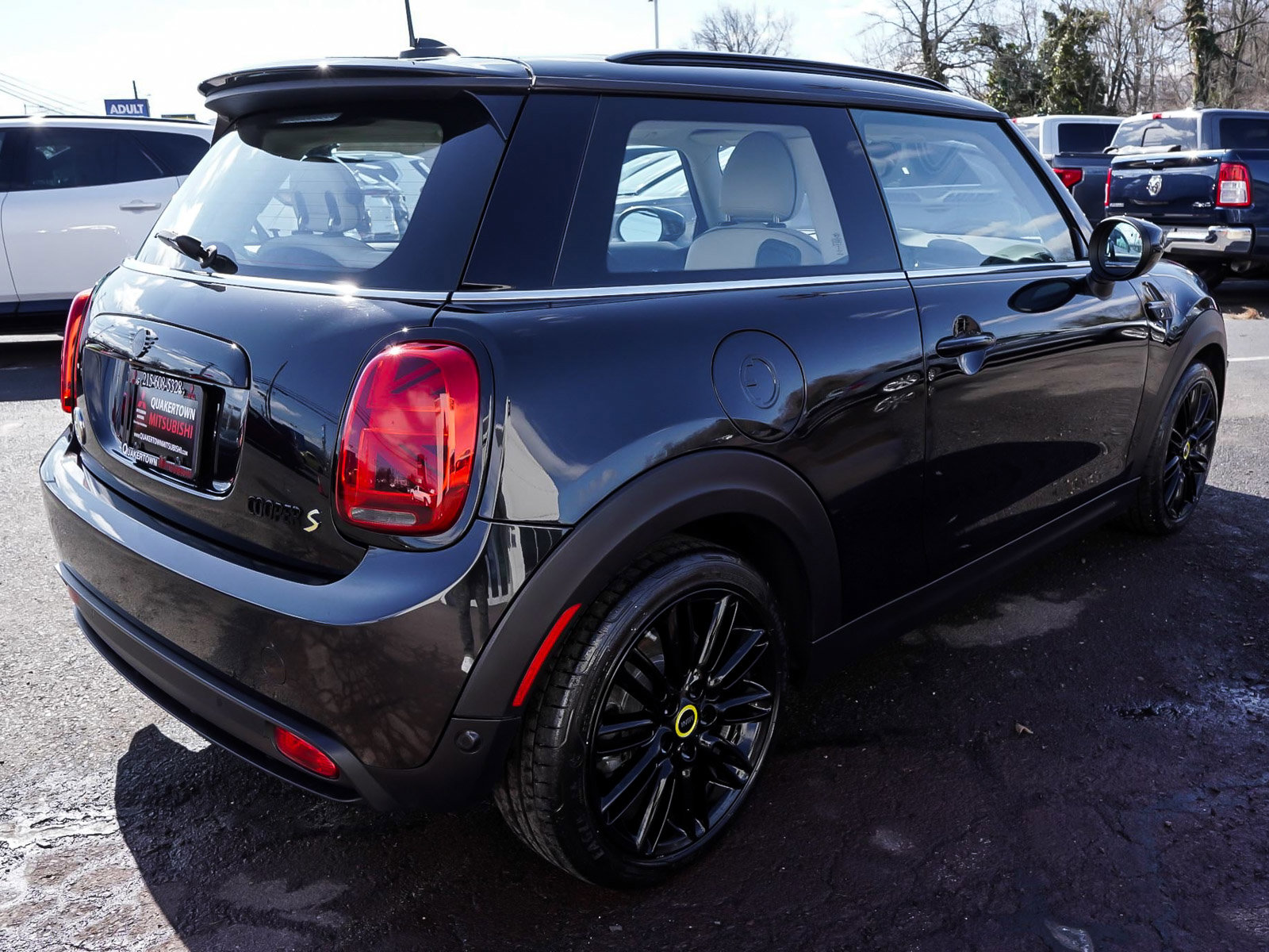 Used 2023 MINI Cooper SE image 6