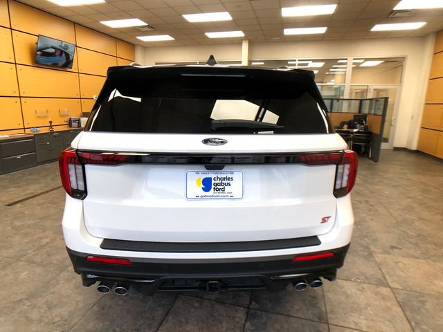 Used 2025 Ford Explorer ST w/ Sun And Sound Package AWD/4WD image 6
