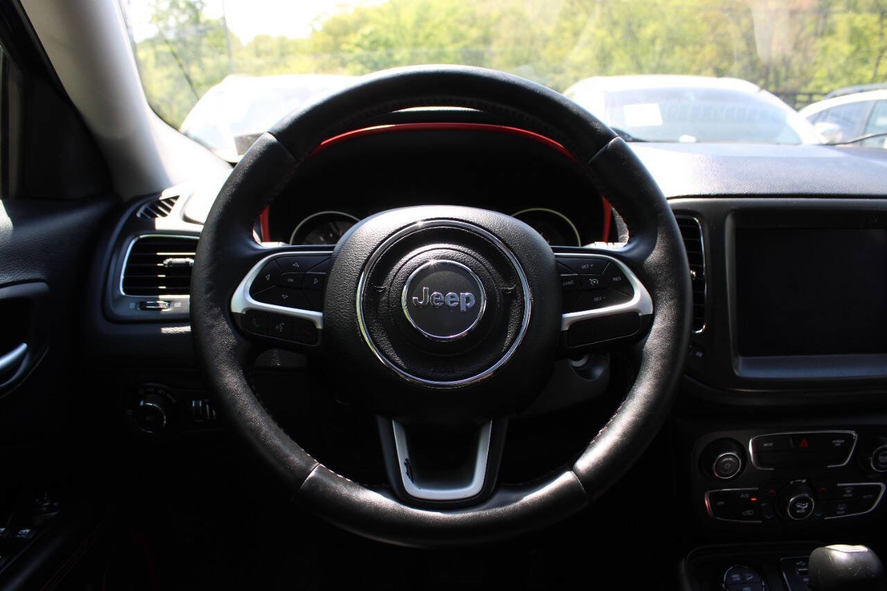 Used 2017 Jeep Compass Trailhawk w/ Navigation Group image 34