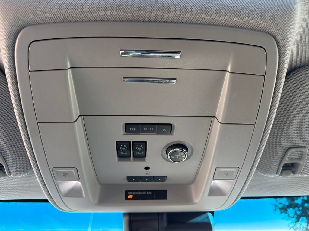 Used 2018 Chevrolet Tahoe LT AWD/4WD image 33