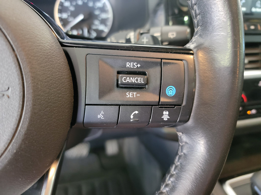 Used 2022 Nissan Pathfinder SL w/ SL Premium Package FWD image 18