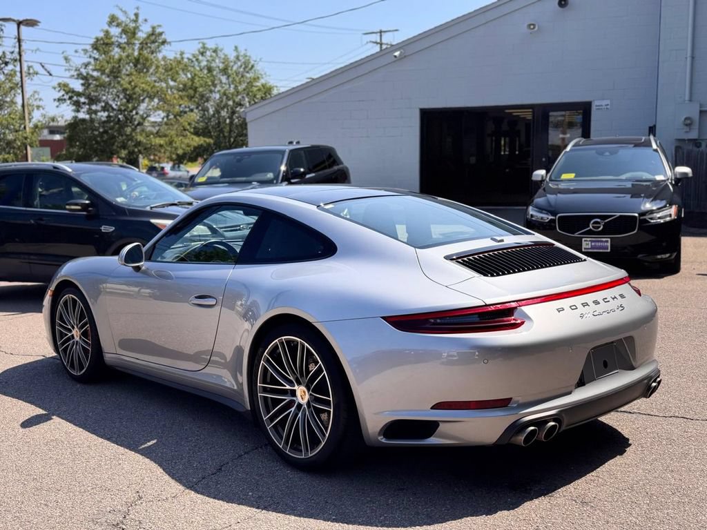 Used 2019 Porsche 911 Carrera 4S AWD/4WD image 4