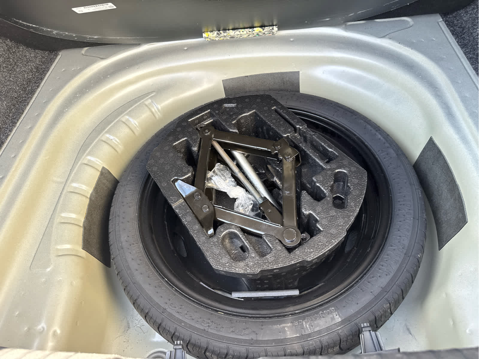 Used 2024 Volkswagen Jetta SE FWD image 34