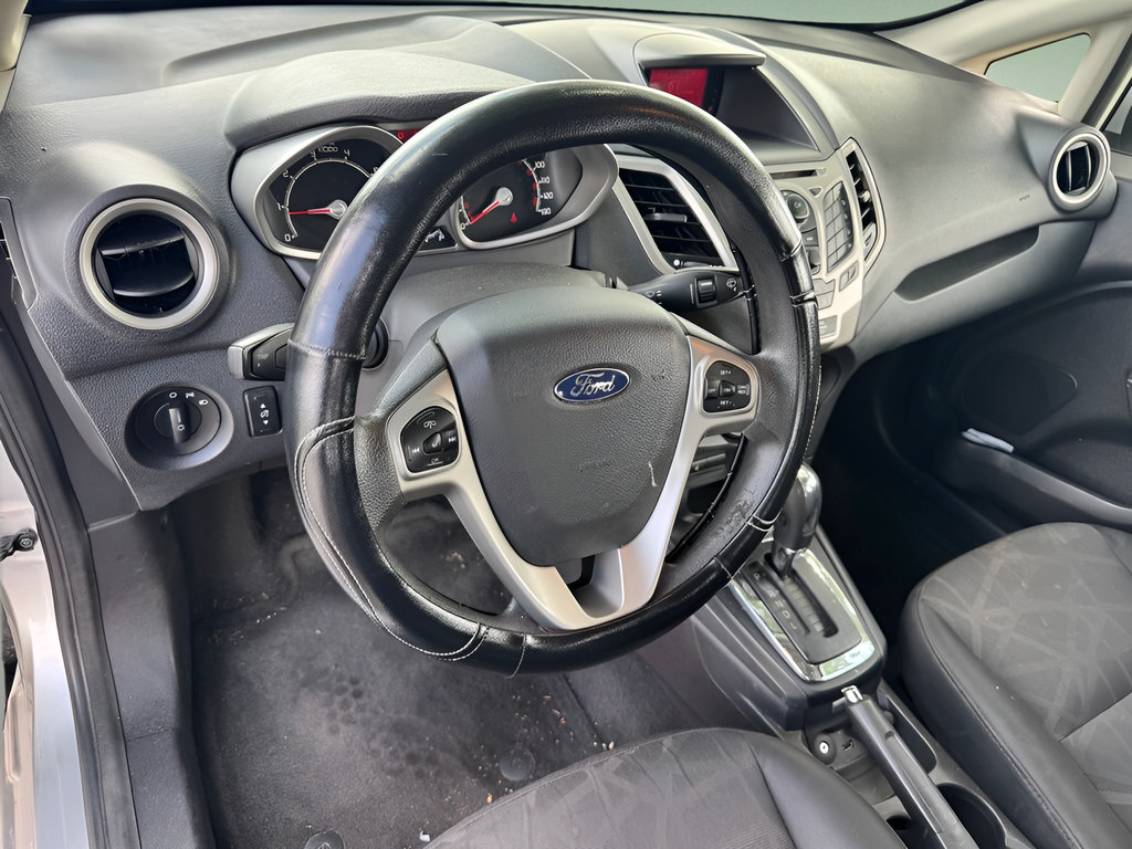 Used 2012 Ford Fiesta SE FWD image 18