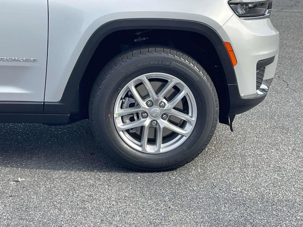 New 2025 Jeep Grand Cherokee L Laredo w/ Luxury Tech Group I image 13
