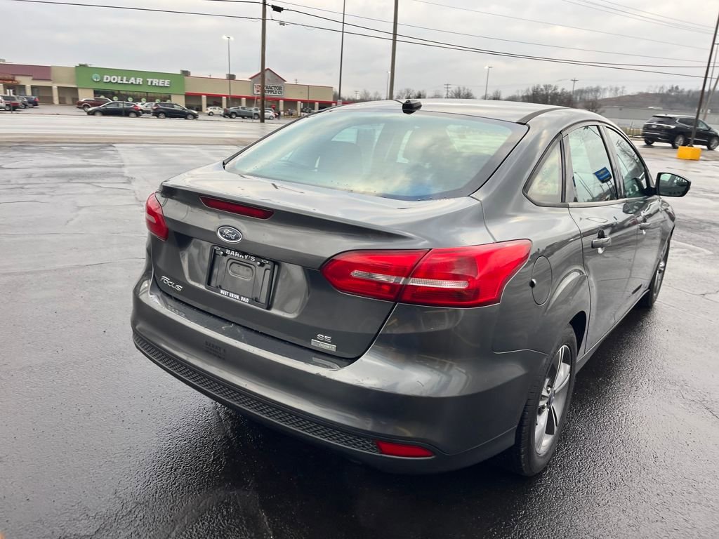 Used 2017 Ford Focus SE image 5