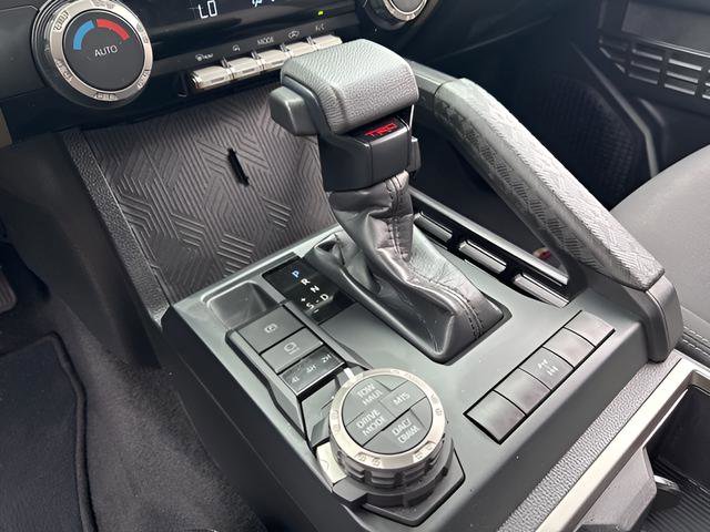 Used 2024 Toyota Tacoma TRD Off-Road image 32
