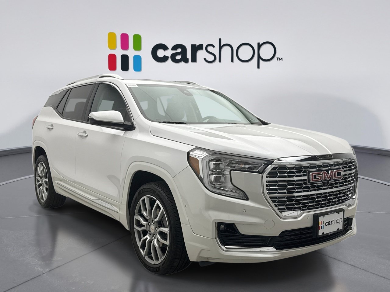 Used 2024 GMC Terrain Denali w/ Denali Premium Package AWD/4WD image 7