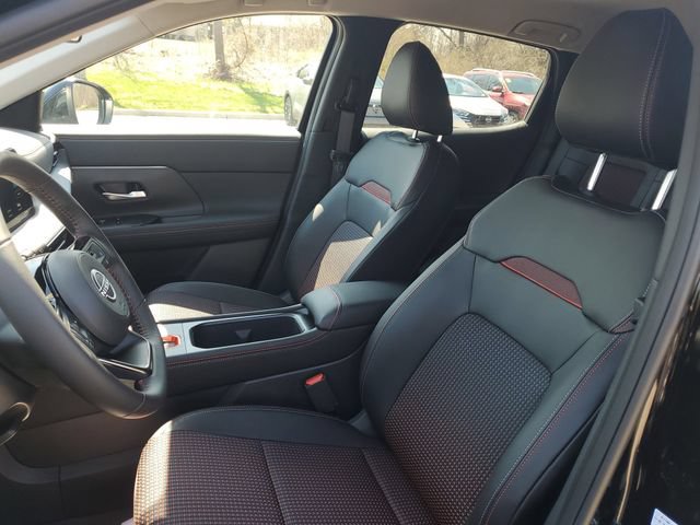 New 2026 Nissan Kicks SR w/ Cold Weather Package AWD/4WD image 5