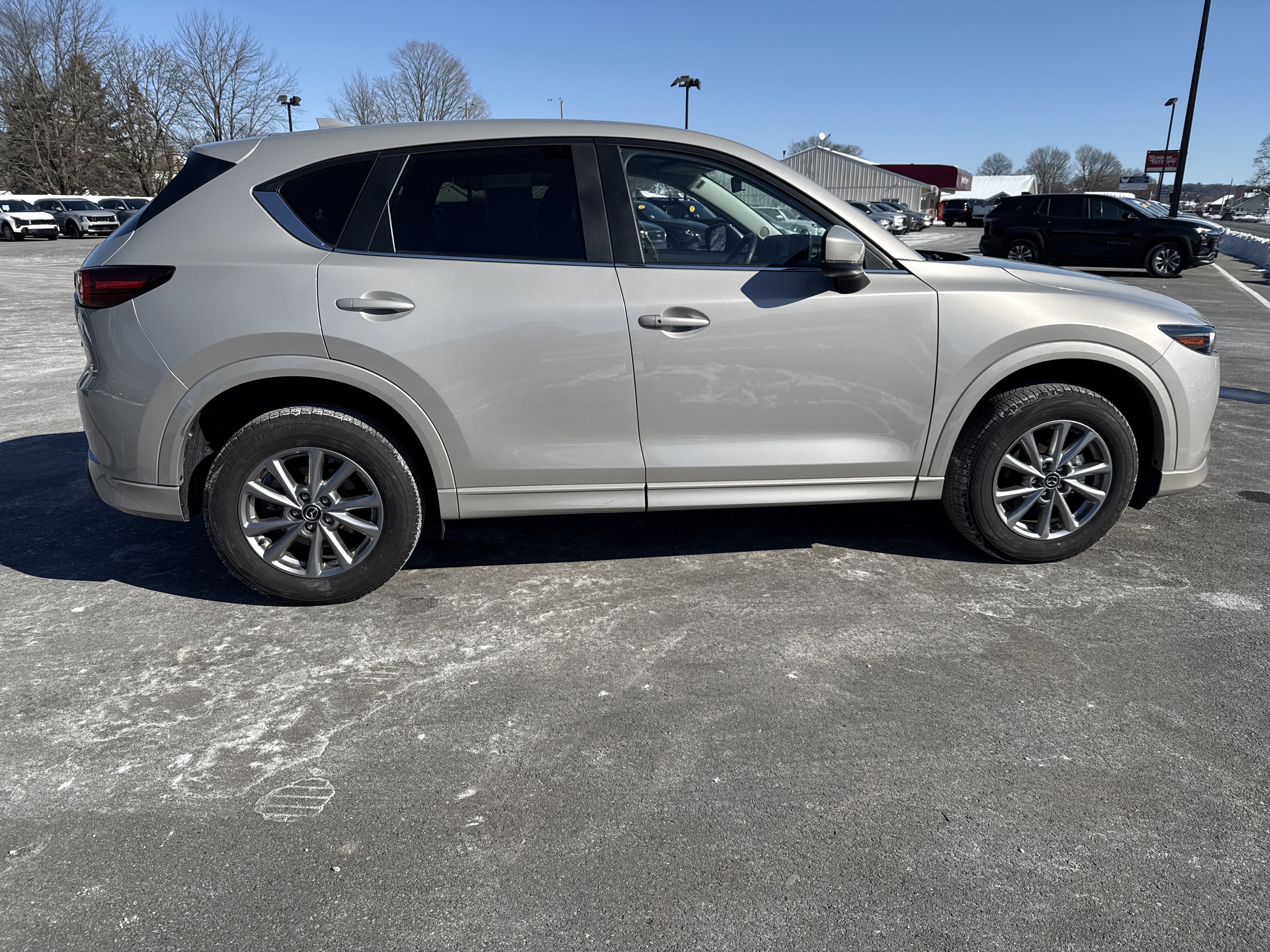 Used 2025 MAZDA CX-5 AWD 2.5 S w/ Select Package image 2