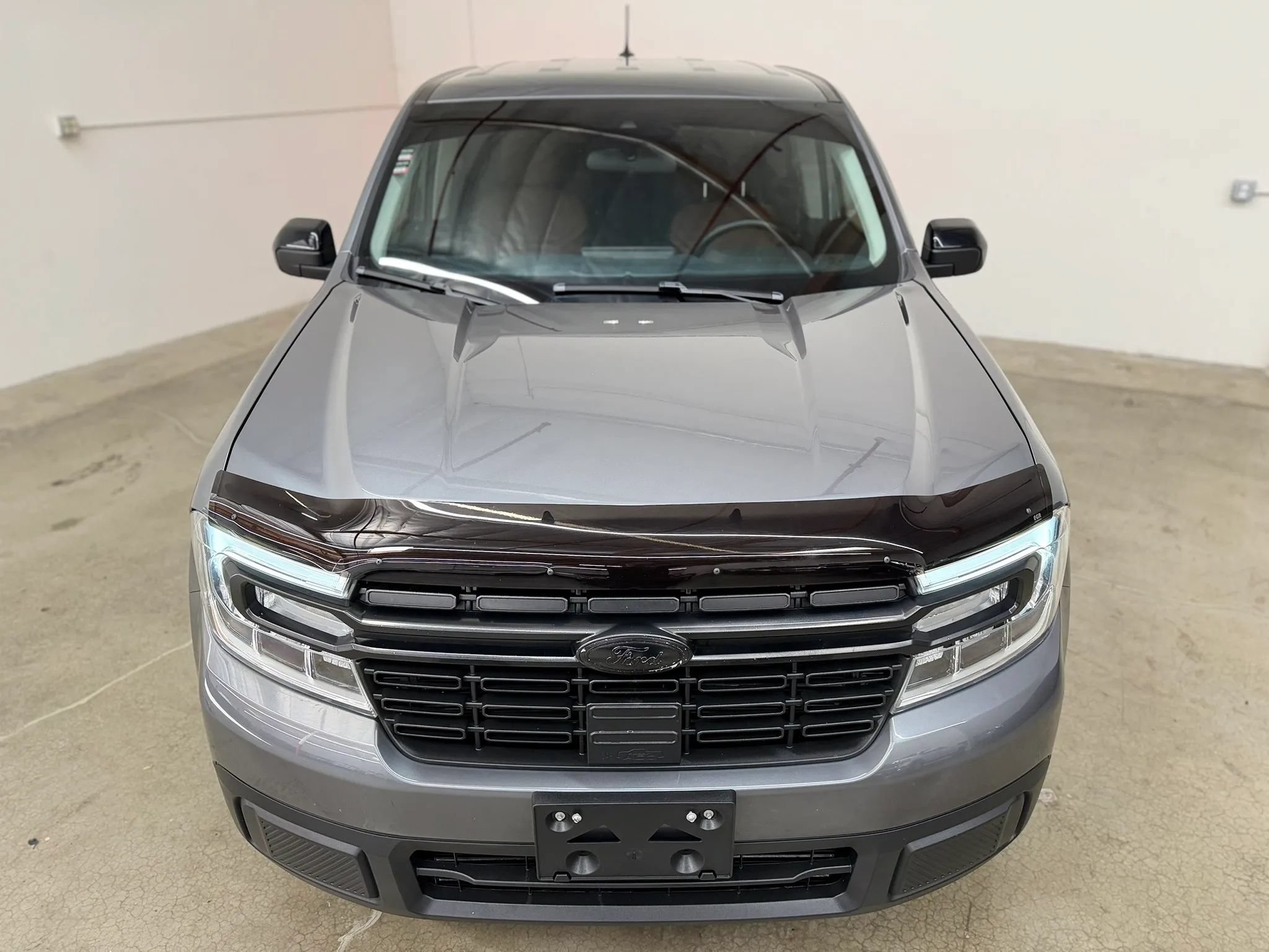 Used 2024 Ford Maverick Lariat FWD image 3